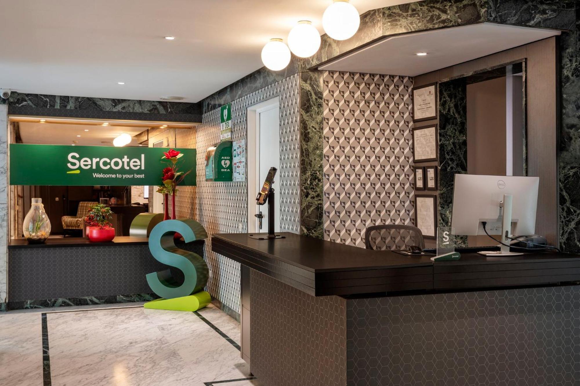 เอเซนเชีย โตกูมาร์ Aparthotel มาดริด ภายนอก รูปภาพ